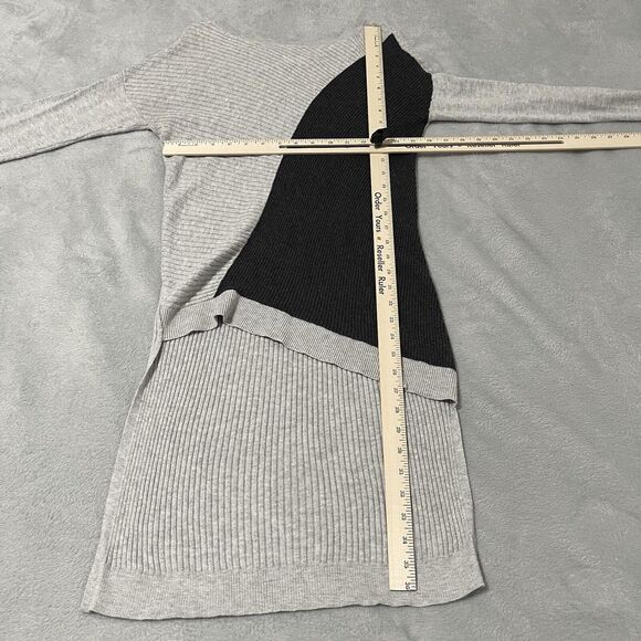 Express Sweater Women Small Gray Black Colorblock Two-Tone Asymmetrical Knit - Picture 6 of 9
